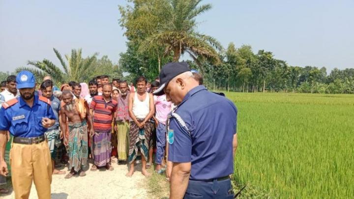 নরসিংদীতে ধান ক্ষেত থেকে